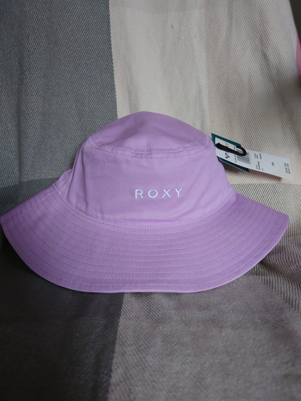 NWT Roxy Aloha Sunshine Solid purple/lilac bucket hat Sz S/M